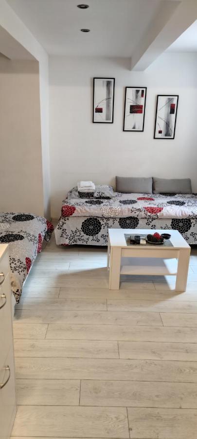 Studio Apartman Kocka เบลเกรด ภายนอก รูปภาพ