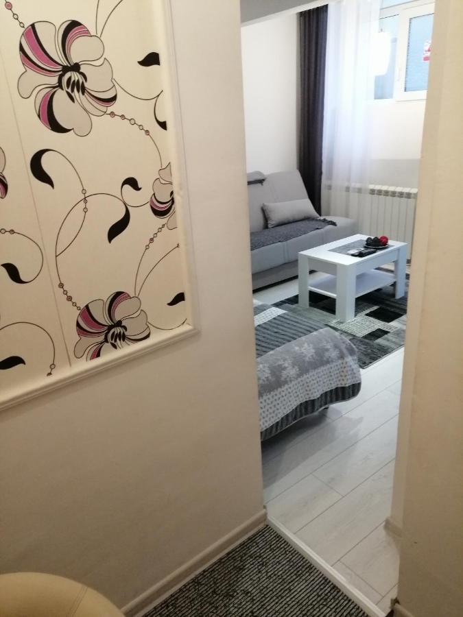 Studio Apartman Kocka เบลเกรด ภายนอก รูปภาพ