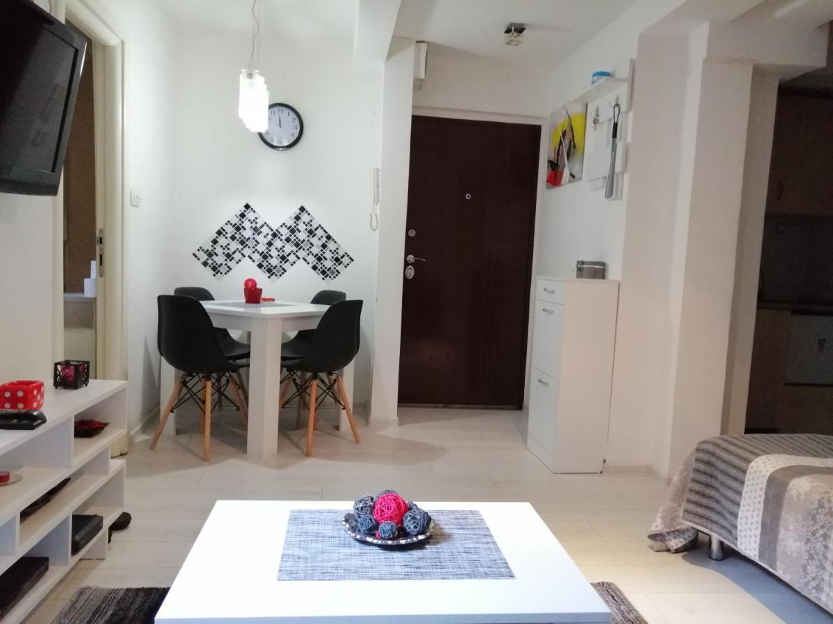 Studio Apartman Kocka เบลเกรด ภายนอก รูปภาพ