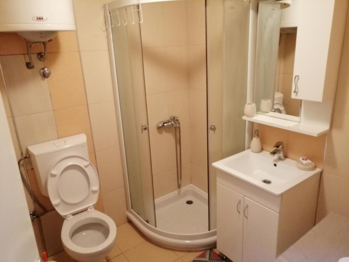 Studio Apartman Kocka เบลเกรด ภายนอก รูปภาพ